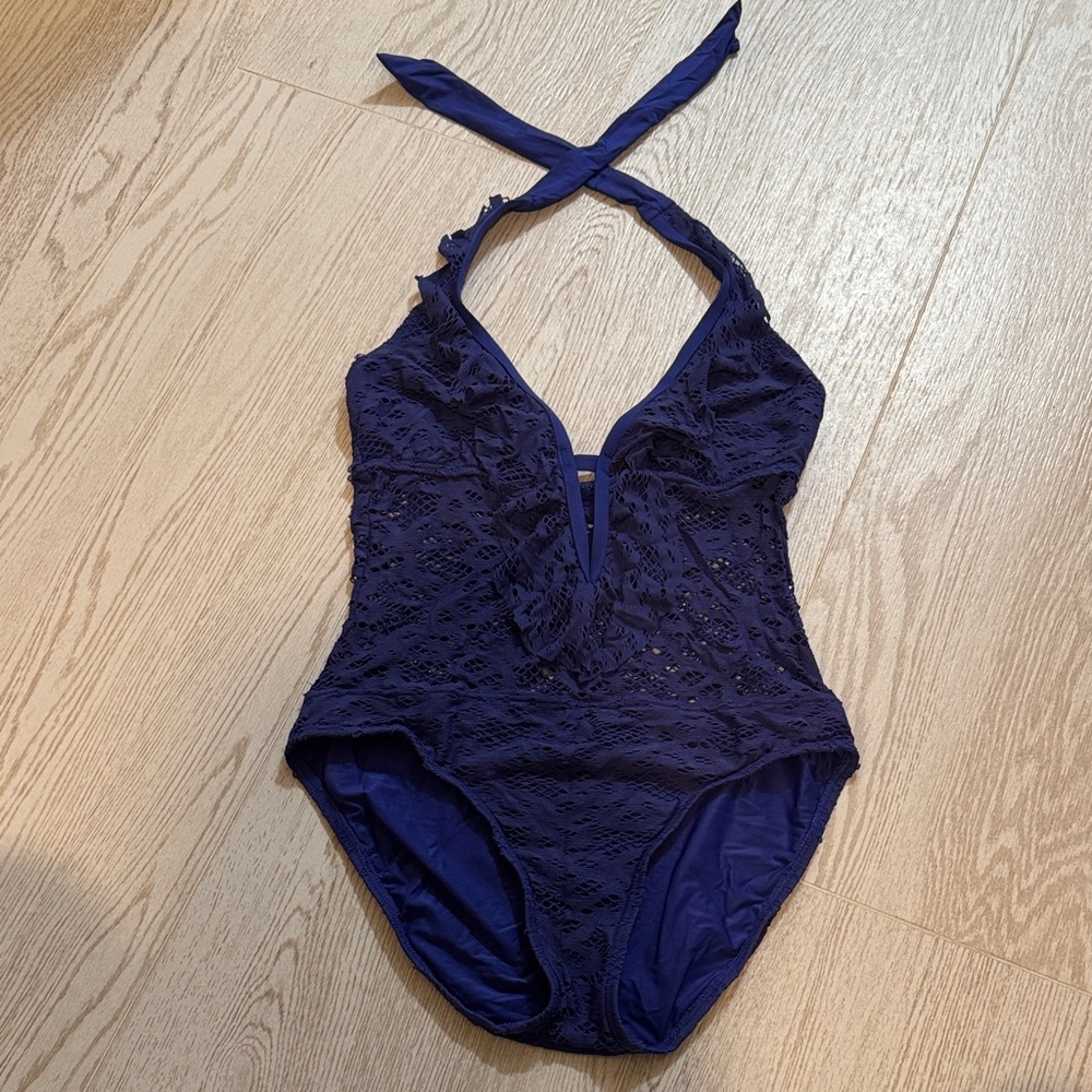 Kenneth Cole Reaction Swimsuit 🩱